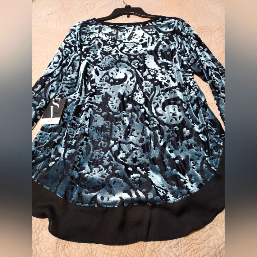 Simply Vera - Vera Wang Burnout Velvet Petite Tunic NWT